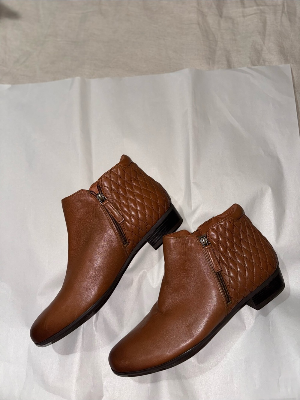 Trotters Womens Major Leather Ankle Boots Booties SIZE 12 Nwot